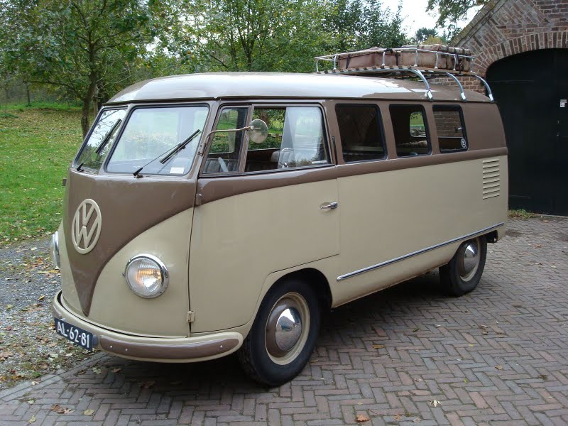 by Kieft (Wikipedia: 1952 VW Barndoor brown back, CC-SA3)